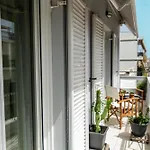 Zenmar - Modern In The Heart Of Town *